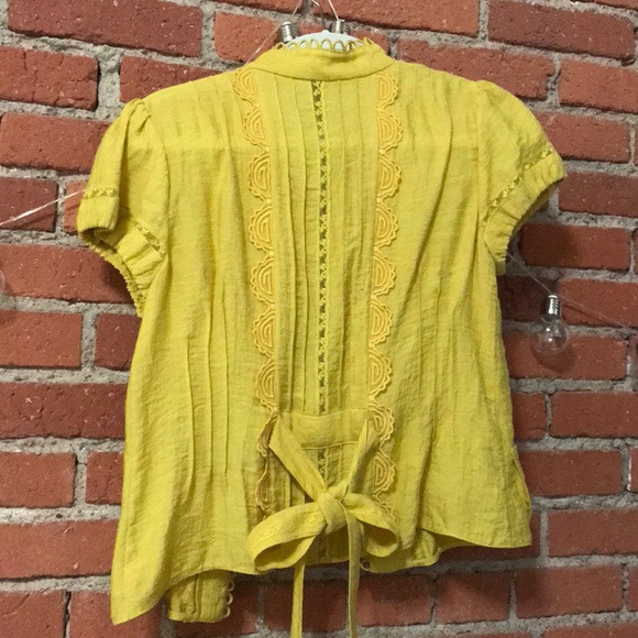 Mustard Yellow BCBGMaxAzria top - Picture 2 of 2